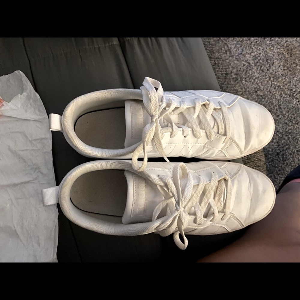Adidas Sneakers